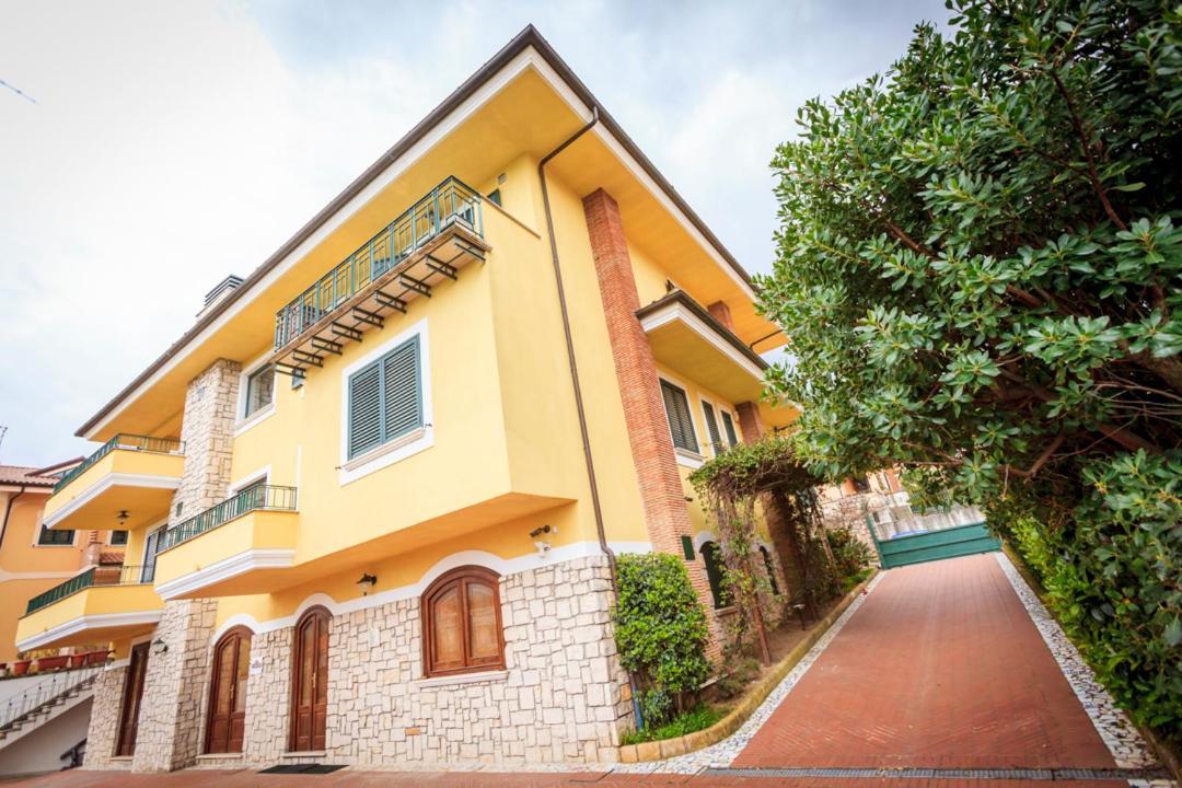 Na' Poesia B&B Di Charme Сант-Агата-де-Готи Экстерьер фото